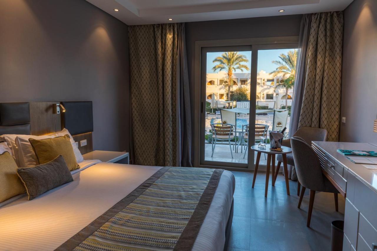 Family Suite Pool View